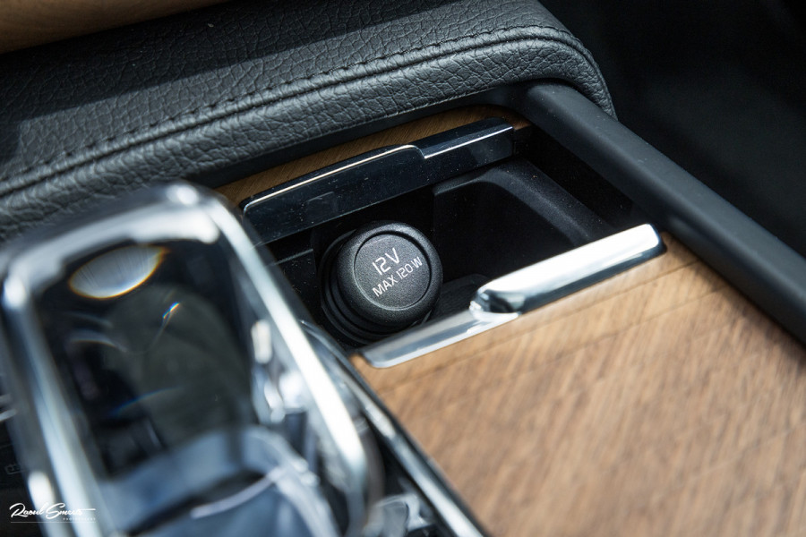 Volvo XC90 2.0 T8 Recharge AWD Plus Bright | Long Range | Zwenkbare trekhaak | Panorama dak | Harman Kardon | Adaptieve cruise | Memory |