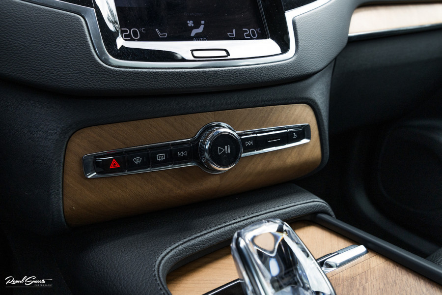 Volvo XC90 2.0 T8 Recharge AWD Plus Bright | Long Range | Zwenkbare trekhaak | Panorama dak | Harman Kardon | Adaptieve cruise | Memory |
