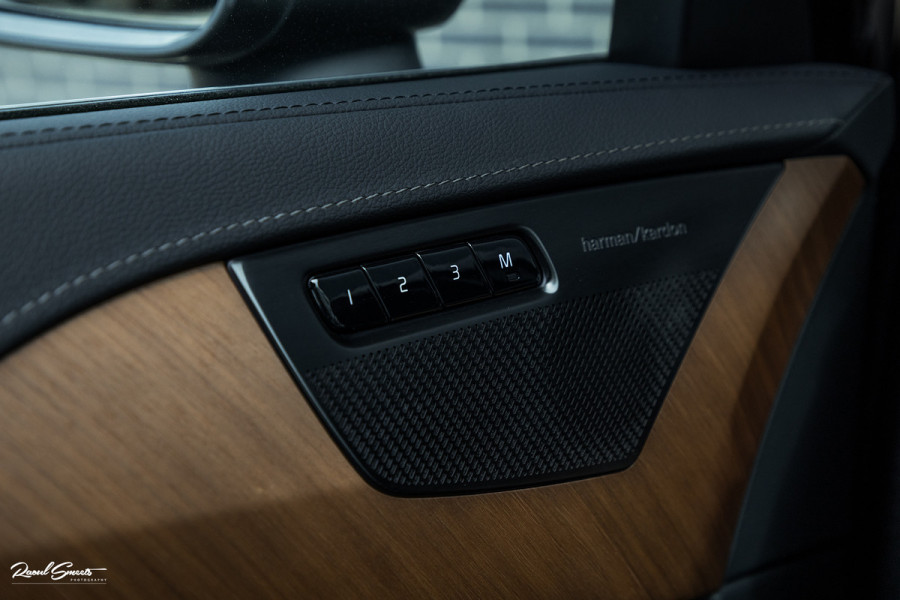 Volvo XC90 2.0 T8 Recharge AWD Plus Bright | Long Range | Zwenkbare trekhaak | Panorama dak | Harman Kardon | Adaptieve cruise | Memory |