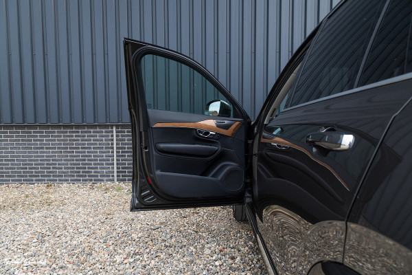 Volvo XC90 2.0 T8 Recharge AWD Plus Bright | Long Range | Zwenkbare trekhaak | Panorama dak | Harman Kardon | Adaptieve cruise | Memory |