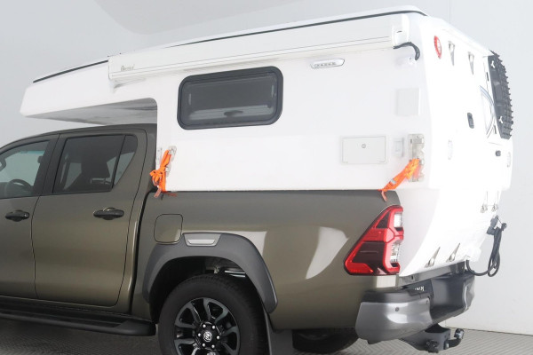 Toyota Hilux CAMPER OPBOUW *NIEUW* (€25.000,- ex.BTW) / €30.250,- incl. BTW