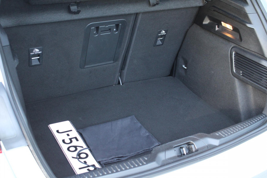 Ford Focus 1.5 EcoBoost ST Line X Business | Full LED | Trekhaak | Winterpack | Cruise Control | Climate Control | Navigatie | B&O Audio |