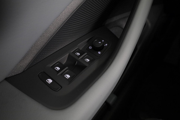 Volkswagen Passat Variant 1.5 eTSI 150PK | Automaat (DSG) | Apple Carplay & Android Auto | Navigatie | Led | Camera |