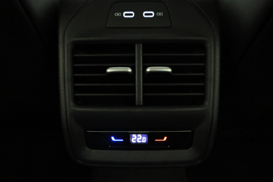 Volkswagen Passat Variant 1.5 eTSI 150PK | Automaat (DSG) | Apple Carplay & Android Auto | Navigatie | Led | Camera |