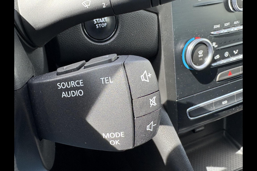 Renault MEGANE Estate 1.3 TCe Bose | Trekhaak | Half Leder | Navigatie