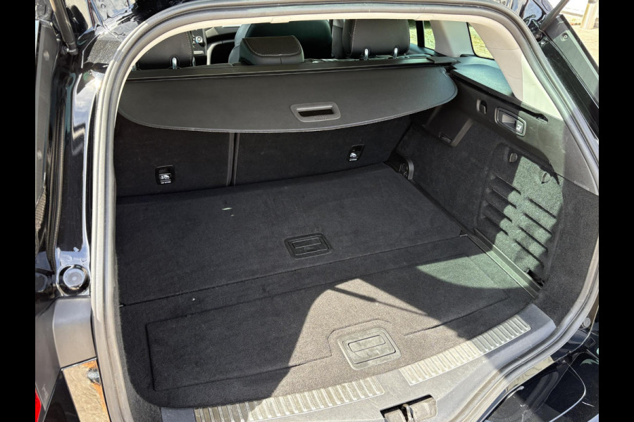 Renault MEGANE Estate 1.3 TCe Bose | Trekhaak | Half Leder | Navigatie