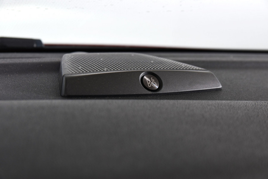Ford Fiesta 1.0 EcoBoost 120 PK Hybrid Titanium X ( Org. NL) | Bang & Olufsen | Winter Pack | Adapt. Cruise | PDC | Camera | NAV + App. Connect | LED | ECC | DAB | LM 16" |