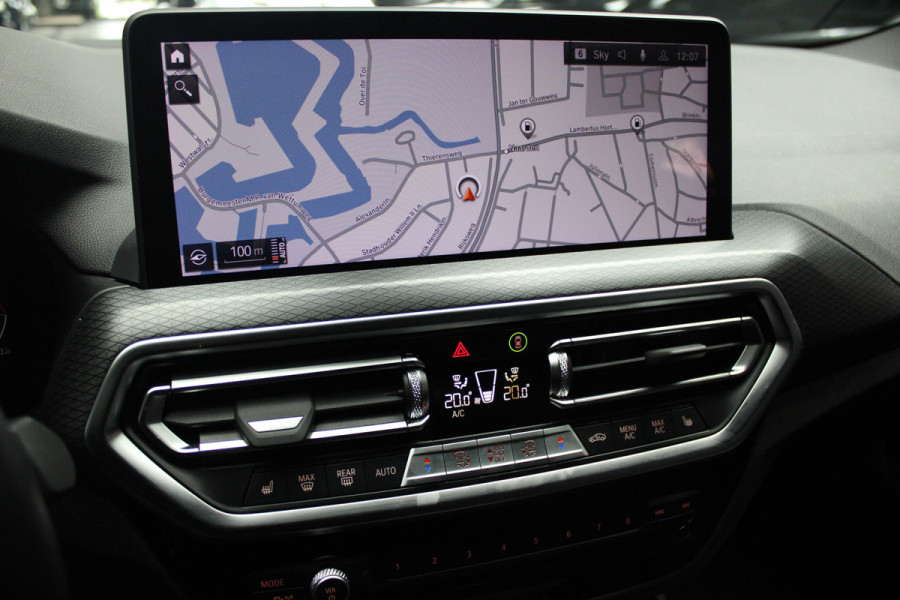 BMW X4 xDrive20i M-Sport HUD Leer Navi Camera ACC Laserlight Elektr. Achterklep Elektr. trekhaak Climate (3-zone) PDC LM velgen Fabrieksgarantie!