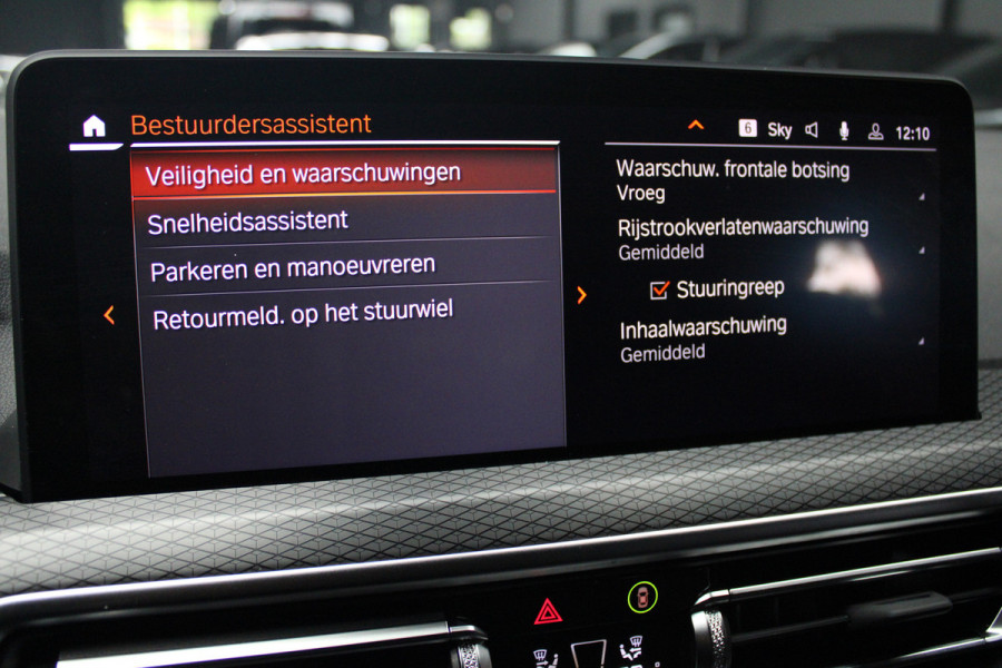 BMW X4 xDrive20i M-Sport HUD Leer Navi Camera ACC Laserlight Elektr. Achterklep Elektr. trekhaak Climate (3-zone) PDC LM velgen Fabrieksgarantie!