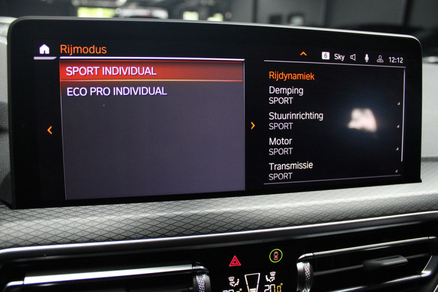 BMW X4 xDrive20i M-Sport HUD Leer Navi Camera ACC Laserlight Elektr. Achterklep Elektr. trekhaak Climate (3-zone) PDC LM velgen Fabrieksgarantie!
