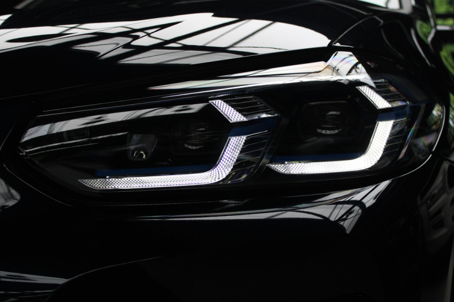 BMW X4 xDrive20i M-Sport HUD Leer Navi Camera ACC Laserlight Elektr. Achterklep Elektr. trekhaak Climate (3-zone) PDC LM velgen Fabrieksgarantie!