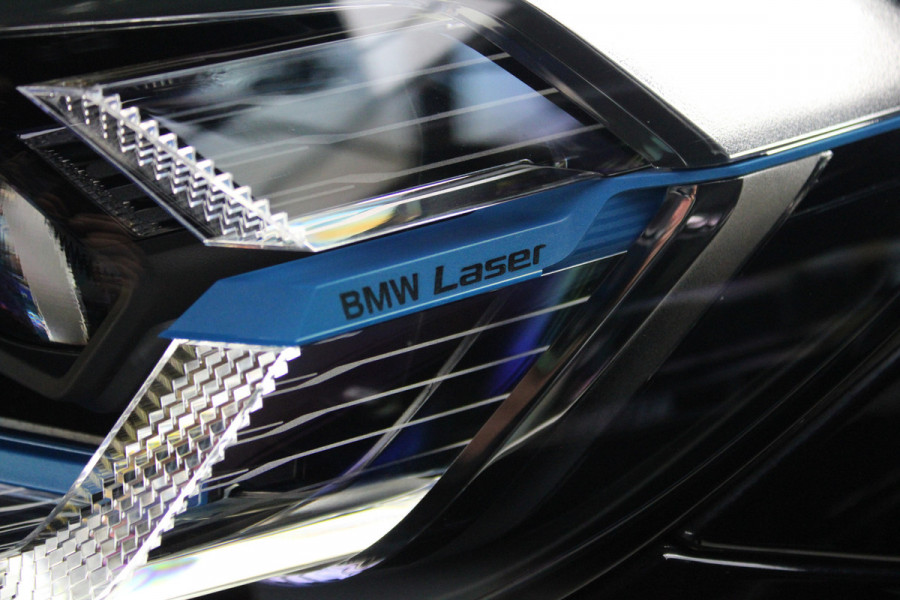 BMW X4 xDrive20i M-Sport HUD Leer Navi Camera ACC Laserlight Elektr. Achterklep Elektr. trekhaak Climate (3-zone) PDC LM velgen Fabrieksgarantie!