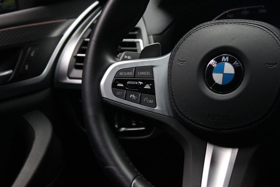 BMW X4 xDrive20i M-Sport HUD Leer Navi Camera ACC Laserlight Elektr. Achterklep Elektr. trekhaak Climate (3-zone) PDC LM velgen Fabrieksgarantie!