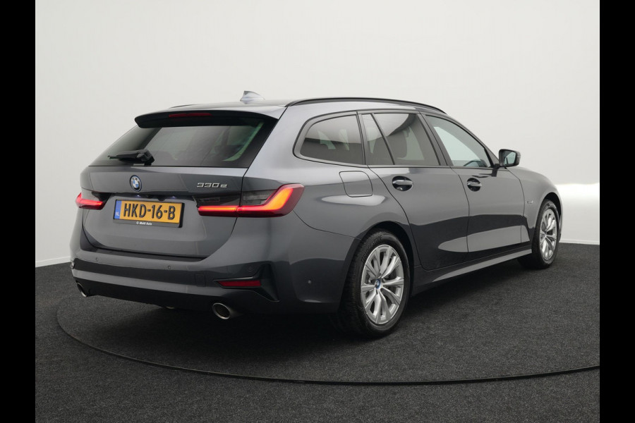 BMW 3 Serie Touring 330e Sportline Plug In Hybrid PHEV | Trekhaak af Fabriek | Adaptive Cruise Control | 360 Camera |Head Up | Sportstoelen Verwarmd | Carplay | Keyless | Virtual | BLIS | Navi Full Map |