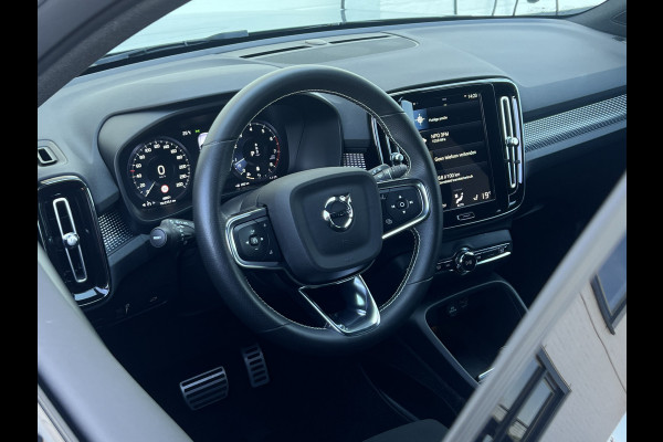 Volvo XC40 2.0 B4 R-Design | Trekhaak | CarPay | Camera | Keyless | LED | 18 inch