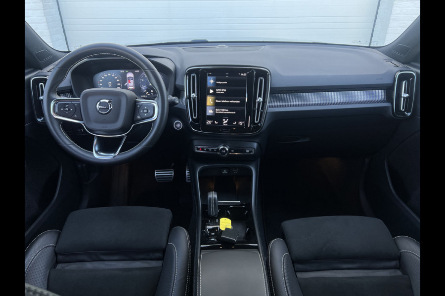 Volvo XC40 2.0 B4 R-Design | Trekhaak | CarPay | Camera | Keyless | LED | 18 inch