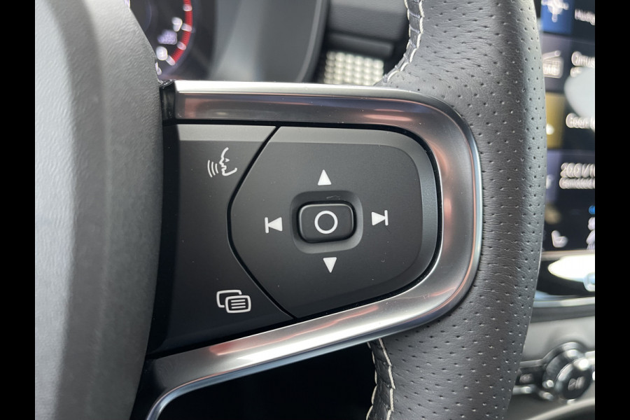Volvo XC40 2.0 B4 R-Design | Trekhaak | CarPay | Camera | Keyless | LED | 18 inch