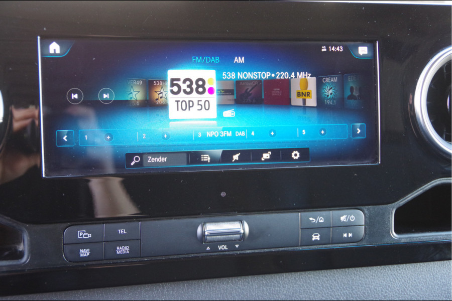 Mercedes-Benz Sprinter 319 3.0 CDI V6 L2H2 AUT. LED, LEDER, 3.5T TREKHAAK, ADAPT. CRUISE, 360 CAMERA, MBUX 10'', MISTLAMPEN, CLIMA, PARKEERSENSOREN, AP