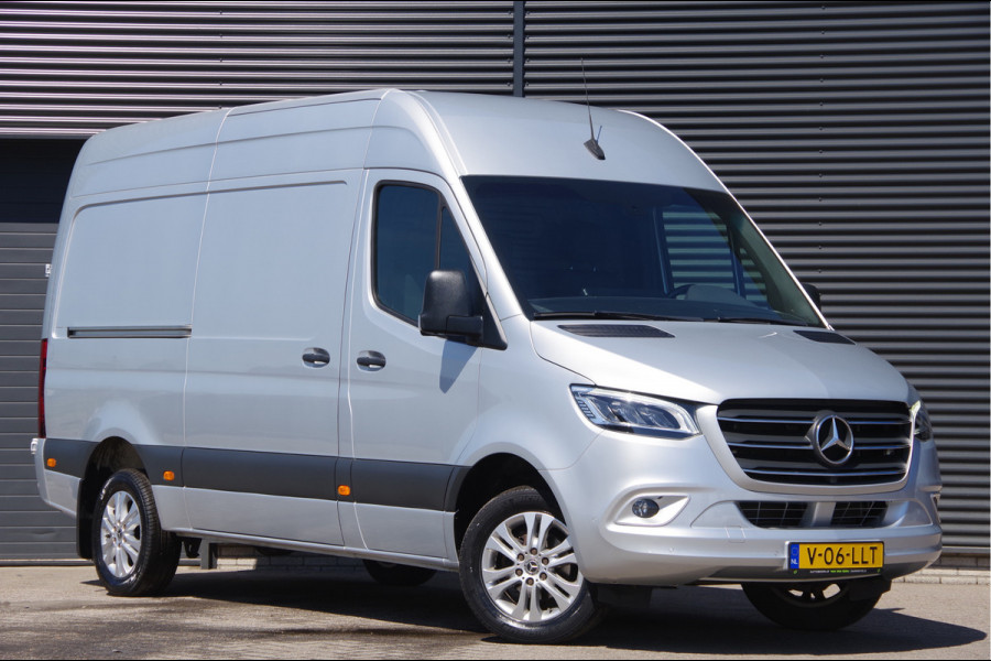 Mercedes-Benz Sprinter 319 3.0 CDI V6 L2H2 AUT. LED, LEDER, 3.5T TREKHAAK, ADAPT. CRUISE, 360 CAMERA, MBUX 10'', MISTLAMPEN, CLIMA, PARKEERSENSOREN, AP