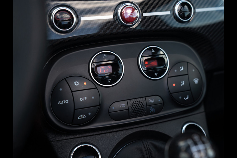 Abarth 695 C Rivale | Akrapovic | CarPlay | Handbak