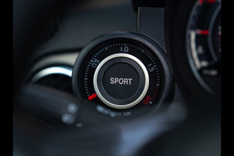 Abarth 695 C Rivale | Akrapovic | CarPlay | Handbak
