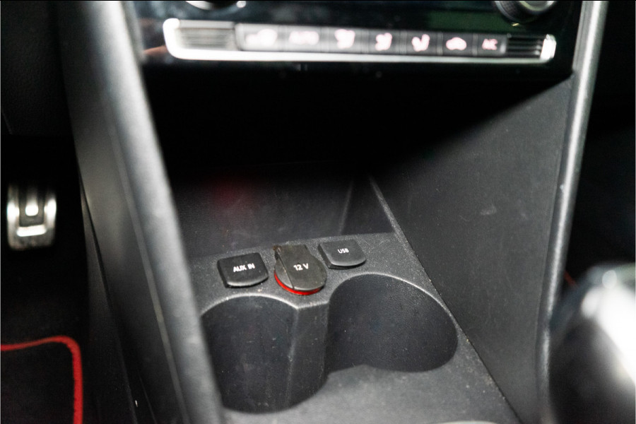 Volkswagen Polo 1.8 TSI GTI 192PK | Pano | Navi | Stoelverw. | LED | Carplay | Garantie