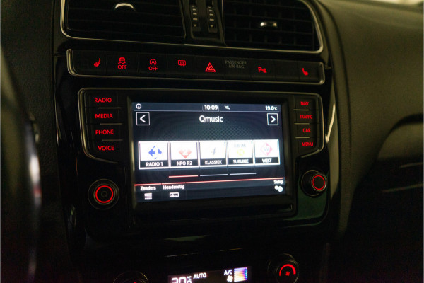 Volkswagen Polo 1.8 TSI GTI 192PK | Pano | Navi | Stoelverw. | LED | Carplay | Garantie