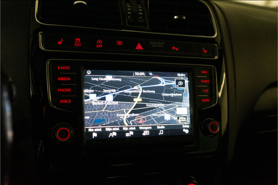 Volkswagen Polo 1.8 TSI GTI 192PK | Pano | Navi | Stoelverw. | LED | Carplay | Garantie
