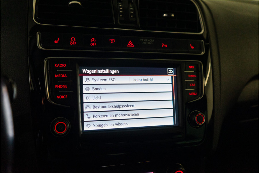 Volkswagen Polo 1.8 TSI GTI 192PK | Pano | Navi | Stoelverw. | LED | Carplay | Garantie