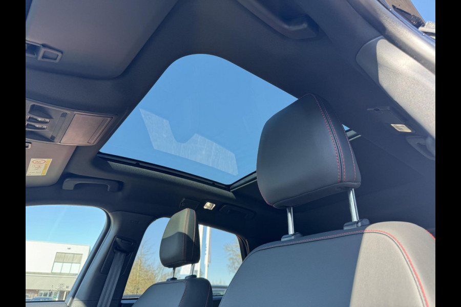 Ford Kuga 2.5 PHEV ST-Line X | SCI | Panoramadak | Technology Pack | Wegklapbare trekhaak | 19 inch lichtmetalen velgen | Magnetic | 2.100 kg trekgewicht | Prijs incl. 4.000 EU Ford voordeel