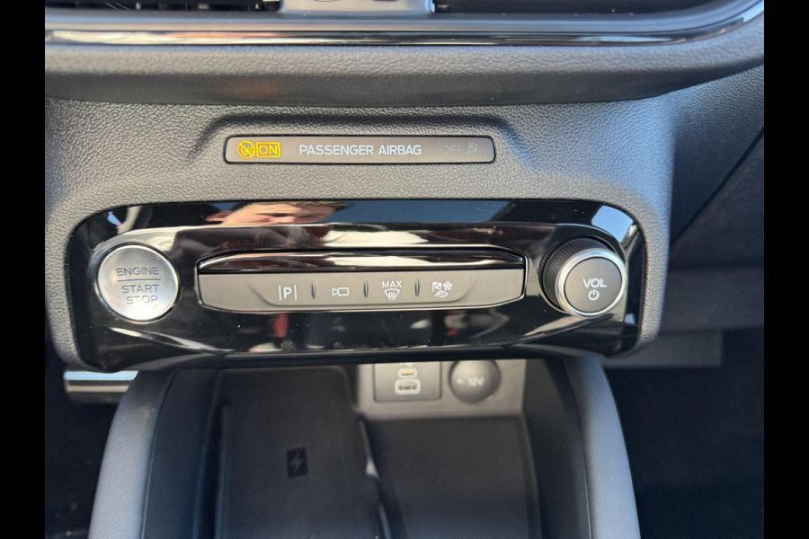 Ford Kuga 2.5 PHEV ST-Line X | SCI | Panoramadak | Technology Pack | Wegklapbare trekhaak | 19 inch lichtmetalen velgen | Magnetic | 2.100 kg trekgewicht | Prijs incl. 4.000 EU Ford voordeel