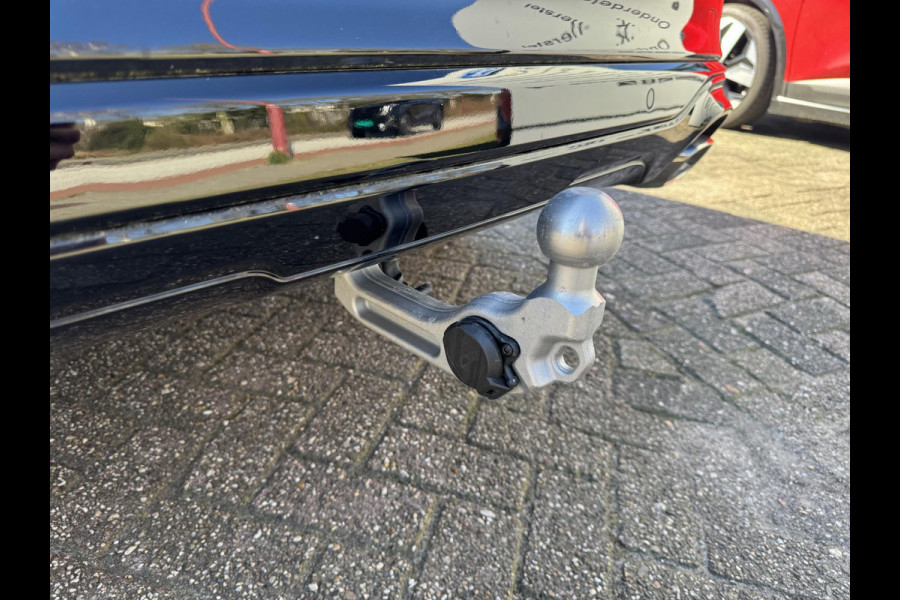 Ford Kuga 2.5 PHEV ST-Line X | SCI | Panoramadak | Technology Pack | Wegklapbare trekhaak | 19 inch lichtmetalen velgen | Magnetic | 2.100 kg trekgewicht | Prijs incl. 4.000 EU Ford voordeel