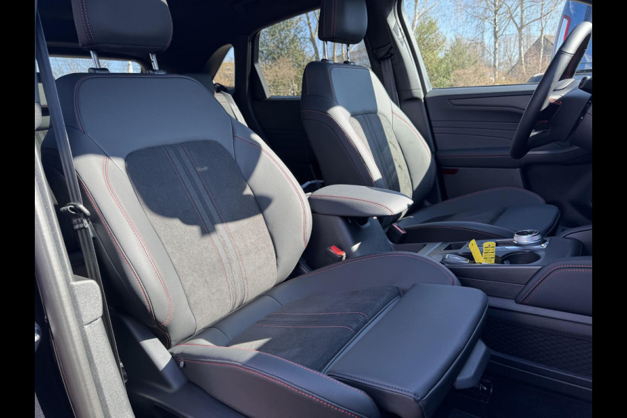 Ford Kuga 2.5 PHEV ST-Line X | SCI | Panoramadak | Technology Pack | Wegklapbare trekhaak | 19 inch lichtmetalen velgen | Magnetic | 2.100 kg trekgewicht | Prijs incl. 4.000 EU Ford voordeel