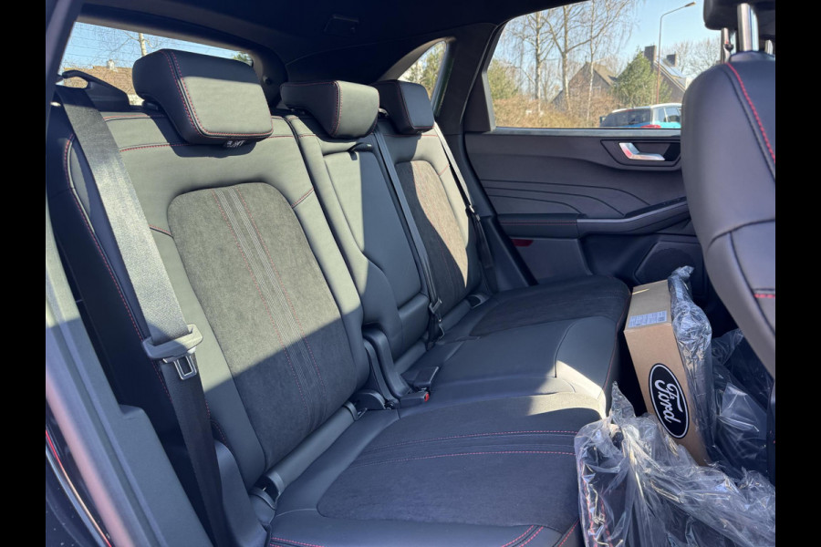 Ford Kuga 2.5 PHEV ST-Line X | SCI | Panoramadak | Technology Pack | Wegklapbare trekhaak | 19 inch lichtmetalen velgen | Magnetic | 2.100 kg trekgewicht | Prijs incl. 4.000 EU Ford voordeel