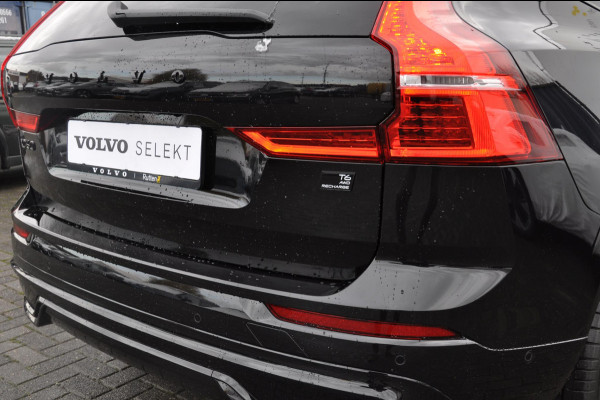 Volvo XC60 T6 350PK Automaat AWD Plus Black Edition 46 KM!/ Trekhaak / Adaptieve cruise control / Panoramadak / Apple carplay / Parkeersensoren met 360 camera / Elektrische achterklep / Elektrische stoelen met geheugen / Stoel en stuurwielverwarming / 21” velgen