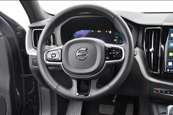 Volvo XC60 T6 350PK Automaat AWD Plus Black Edition 46 KM!/ Trekhaak / Adaptieve cruise control / Panoramadak / Apple carplay / Parkeersensoren met 360 camera / Elektrische achterklep / Elektrische stoelen met geheugen / Stoel en stuurwielverwarming / 21” velgen