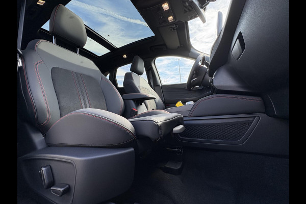 Ford Kuga 2.5 PHEV ST-Line X | Panoramadak + Technology Pack + Winter Pack + Wegklapbare trekhaak + 19 inch lichtmetalen velgen + Reservewiel | Burnsting green | 2.100 kg trekgewicht | Prijs incl. 4.000 EU Ford voordeel