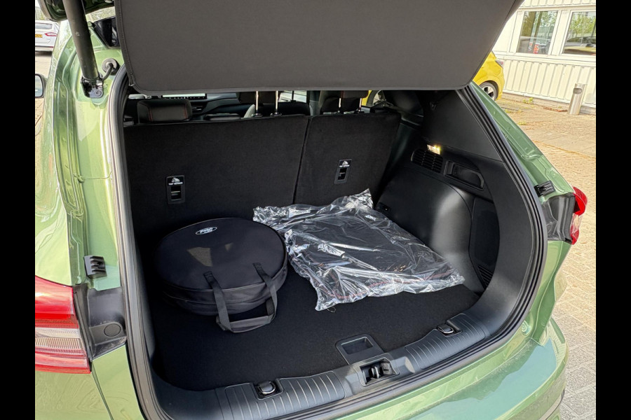 Ford Kuga 2.5 PHEV ST-Line X | Panoramadak + Technology Pack + Winter Pack + Wegklapbare trekhaak + 19 inch lichtmetalen velgen + Reservewiel | Burnsting green | 2.100 kg trekgewicht | Prijs incl. 4.000 EU Ford voordeel
