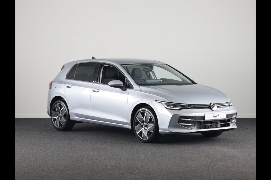 Volkswagen Golf Oranje Edition 1.5 TSI 85 kW / 116 pk Hatchback 6 versn. Hand | Apple Carplay & Android Auto| Camera | Stoel & Stuurverwarming | Led |