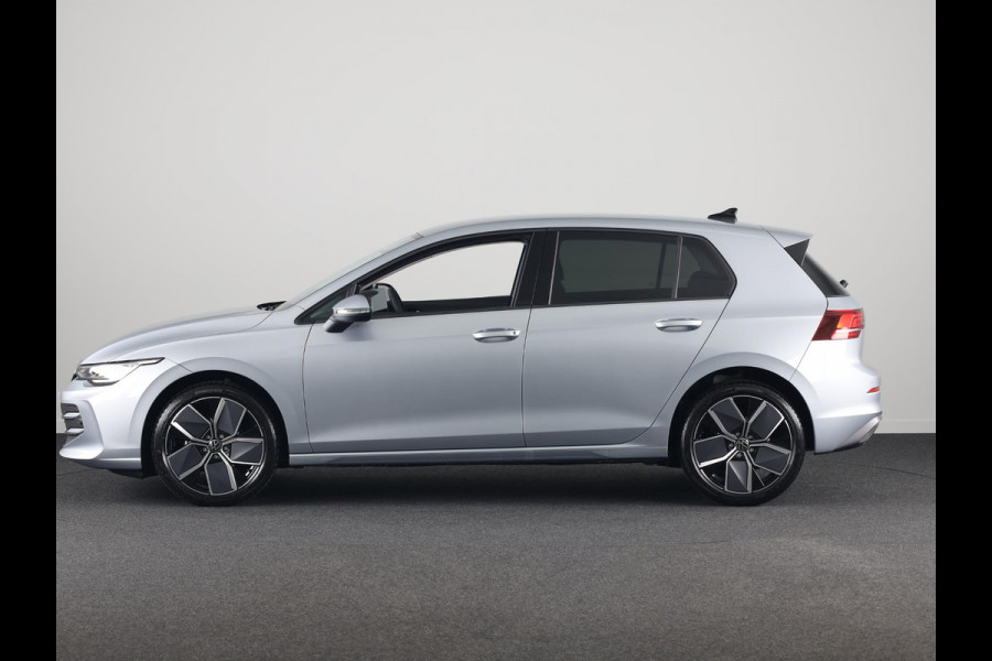Volkswagen Golf Oranje Edition 1.5 TSI 85 kW / 116 pk Hatchback 6 versn. Hand | Apple Carplay & Android Auto| Camera | Stoel & Stuurverwarming | Led |