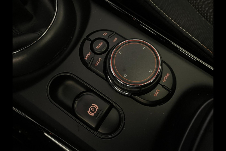 MINI Clubman 1.5 One Pepper / Pano / NL-auto / Navi / Keyless