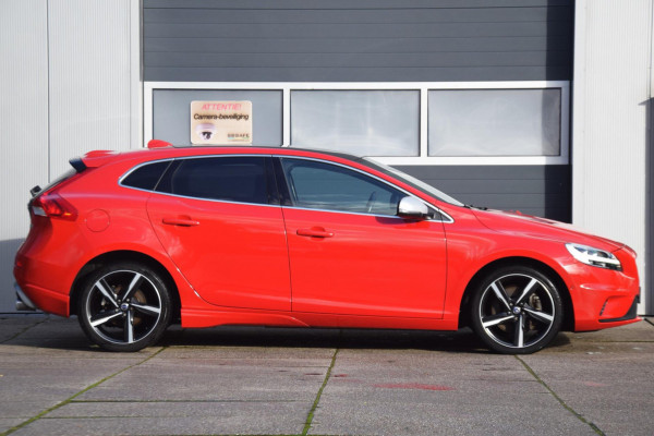Volvo V40 2.0 D3 R Design Business Sport / Panoramadak / Leer / Led koplampen / Stoelverwarming / Camera /