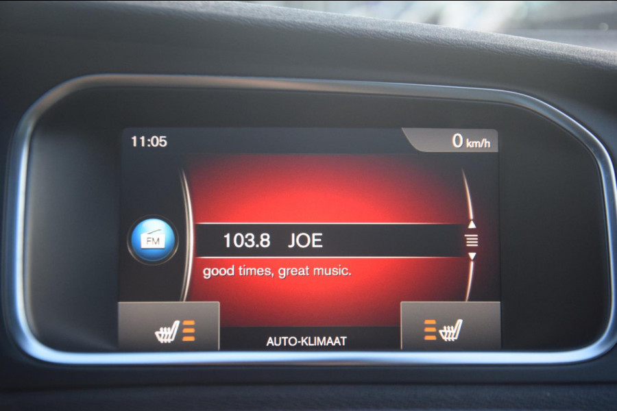 Volvo V40 2.0 D3 R Design Business Sport / Panoramadak / Leer / Led koplampen / Stoelverwarming / Camera /