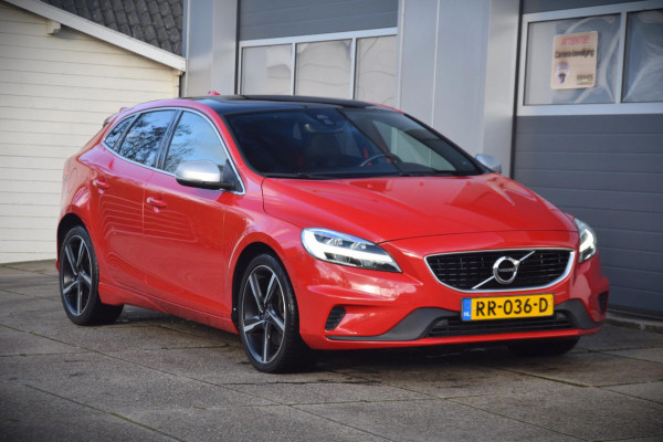 Volvo V40 2.0 D3 R Design Business Sport / Panoramadak / Leer / Led koplampen / Stoelverwarming / Camera /