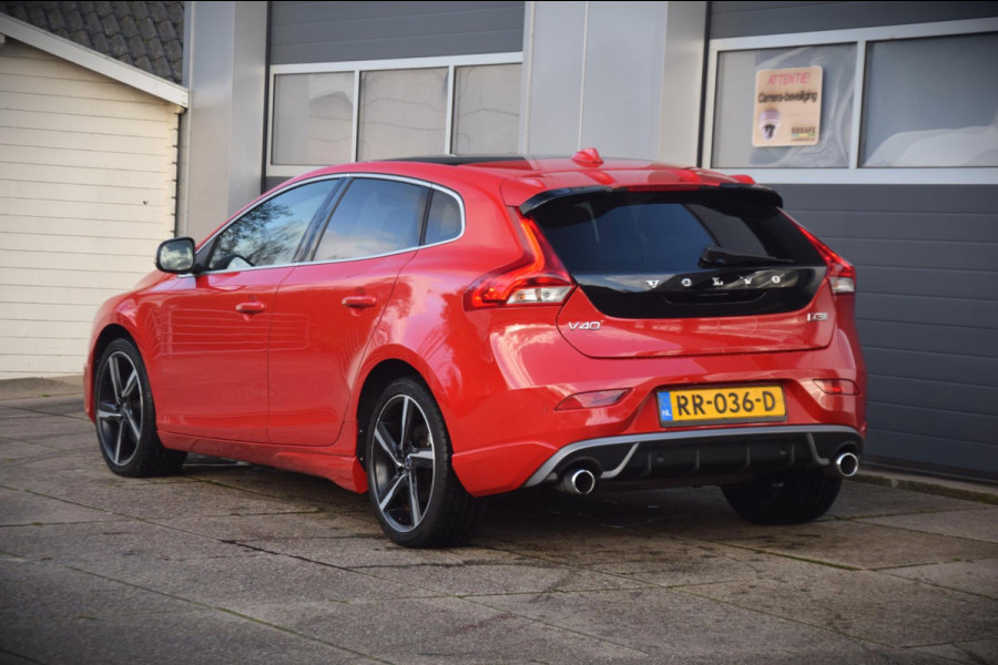 Volvo V40 2.0 D3 R Design Business Sport / Panoramadak / Leer / Led koplampen / Stoelverwarming / Camera /