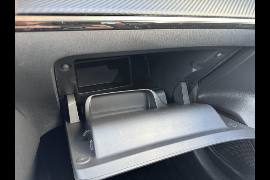 Peugeot 208 1.2 PT 100 Allure Pack | Stoelverwarming | Parkeercamera | Adaptive cruise | Prijs is rijklaar