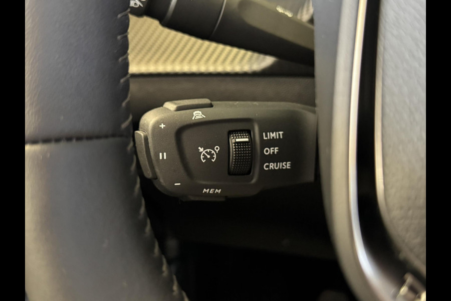 Peugeot 208 1.2 PT 100 Allure Pack | Stoelverwarming | Parkeercamera | Adaptive cruise | Prijs is rijklaar