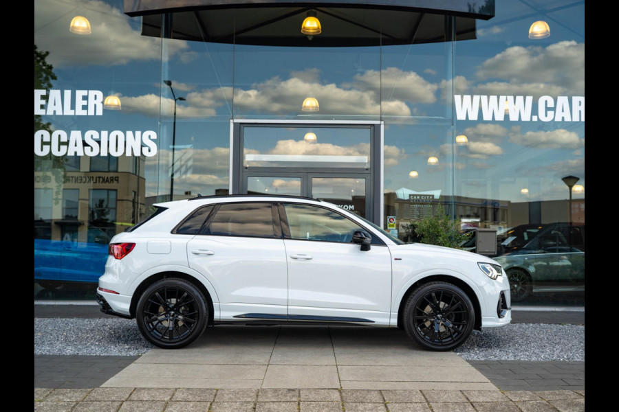 Audi Q3 35 TFSI Pro Line S-line / Keyless / Ambient / CarPlay / Elek stoelen / 20 inch