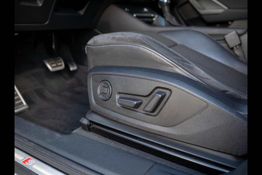 Audi Q3 35 TFSI Pro Line S-line / Keyless / Ambient / CarPlay / Elek stoelen / 20 inch