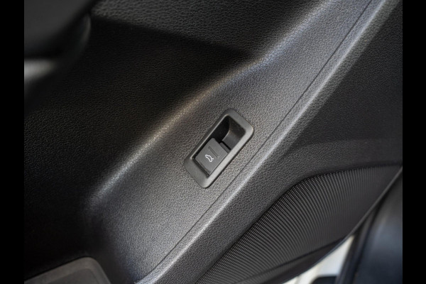 Audi Q3 35 TFSI Pro Line S-line / Keyless / Ambient / CarPlay / Elek stoelen / 20 inch
